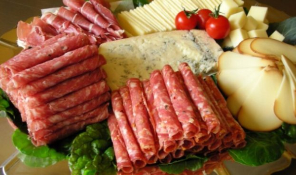 В Україні зросли ціни на ковбасу, вершкове масло та сир