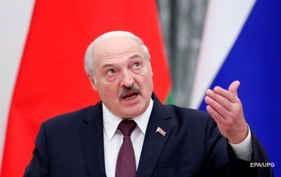 Заговорила інтуїція: Лукашенко відчув, що зараз унікальний момент завершити війну