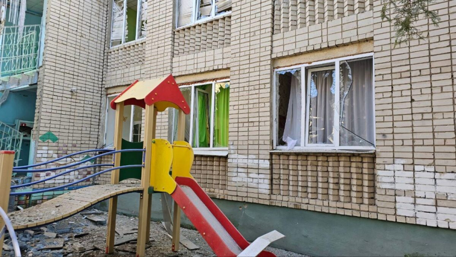 Війська росії обстріляли дитячий садок на Херсонщині