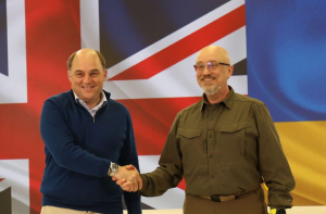 Міністр оборони Британії прибув з офіційним візитом до Києва