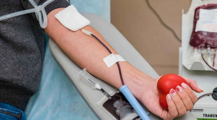 Дві лікарні Кіровоградщини закликають ставати донорами крові