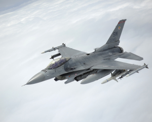 Україна отримає перші винищувачі F-16 від Данії влітку