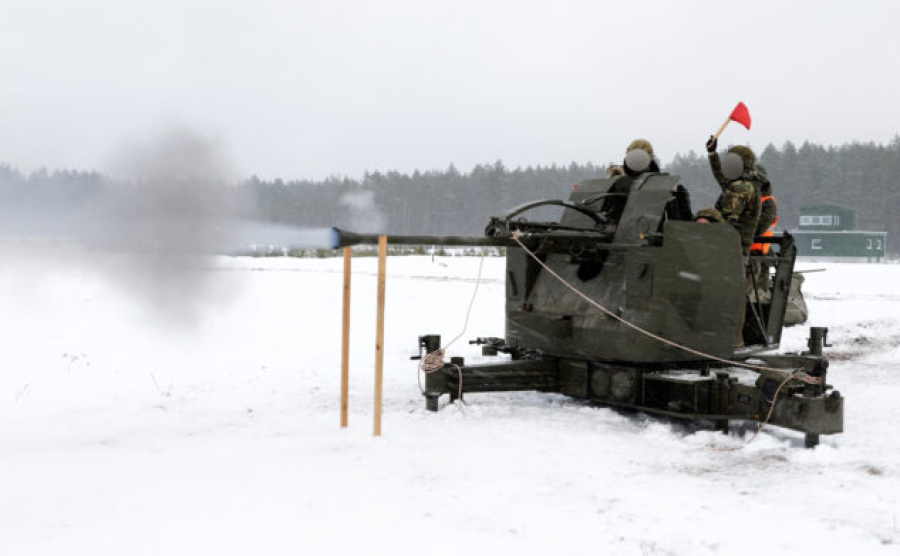 Захистять небо: Україні дадуть шведські зенітні гармати L70